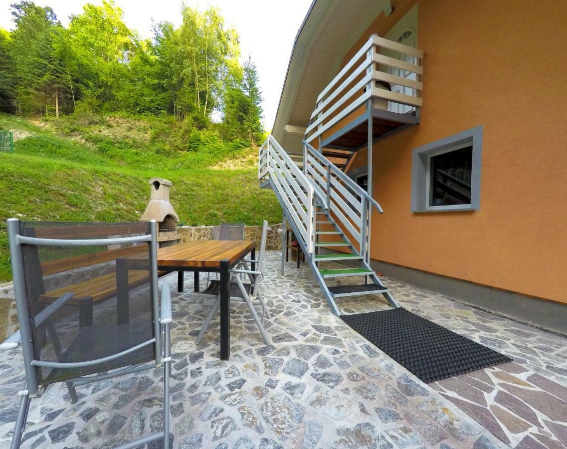Apartment Ozebek Cerkno Exterior photo